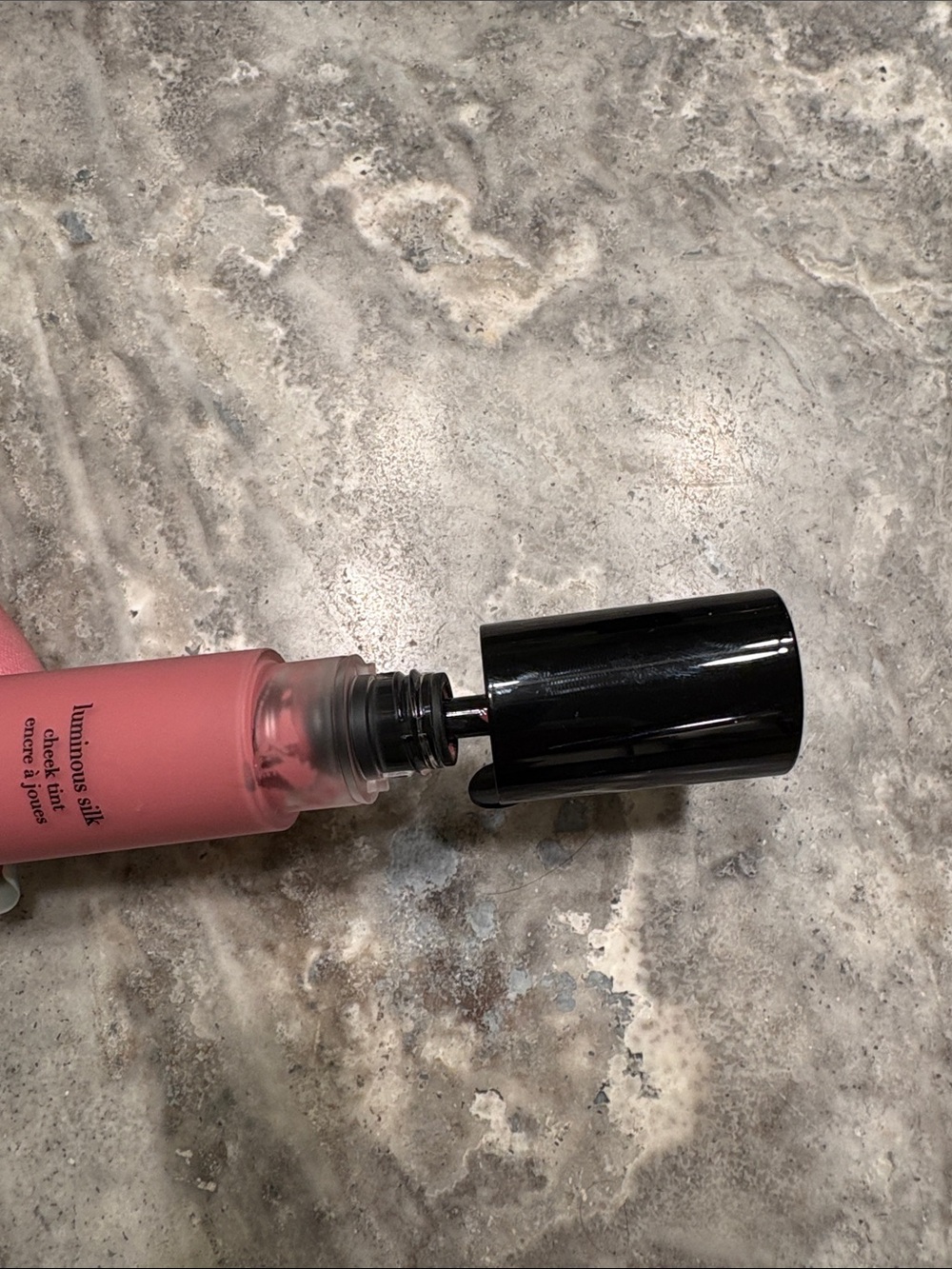 Full-sized Giorgio Armani Luminous Silk Cheek Tint - 62 Delicate Mauve - Picture 2 of 3
